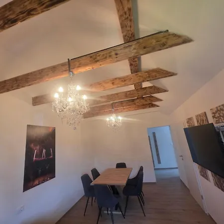Apartma Apartmaji Picasso Design